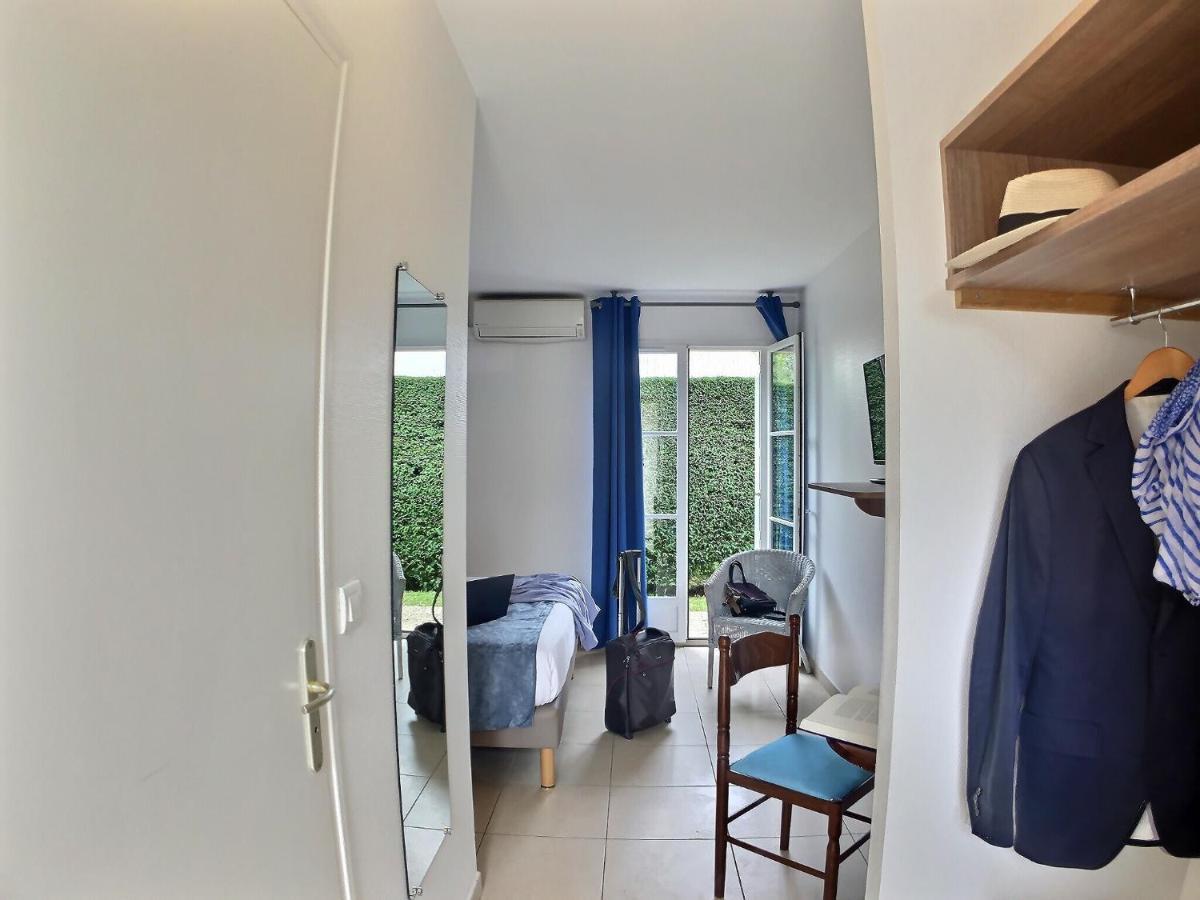 Logis Hotel Du Chateau Tour-en-Sologne Kültér fotó