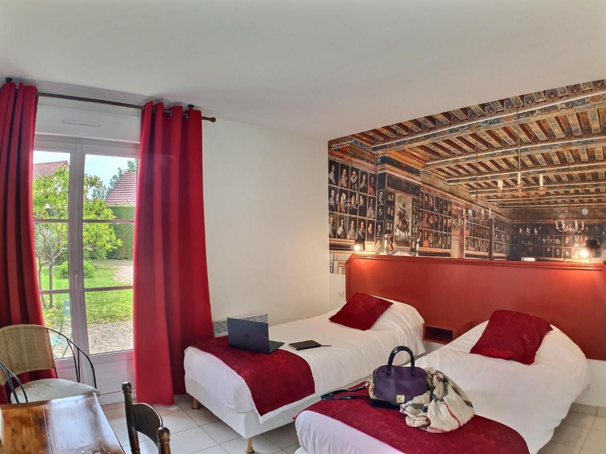 Logis Hotel Du Chateau Tour-en-Sologne Kültér fotó